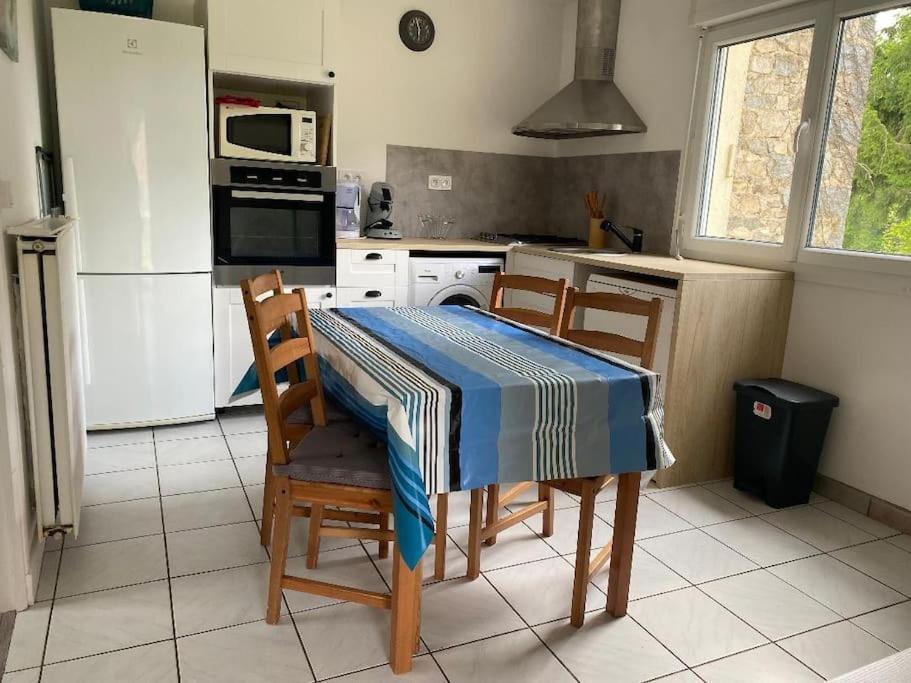 Petite Maison En Auvergne Giat Экстерьер фото